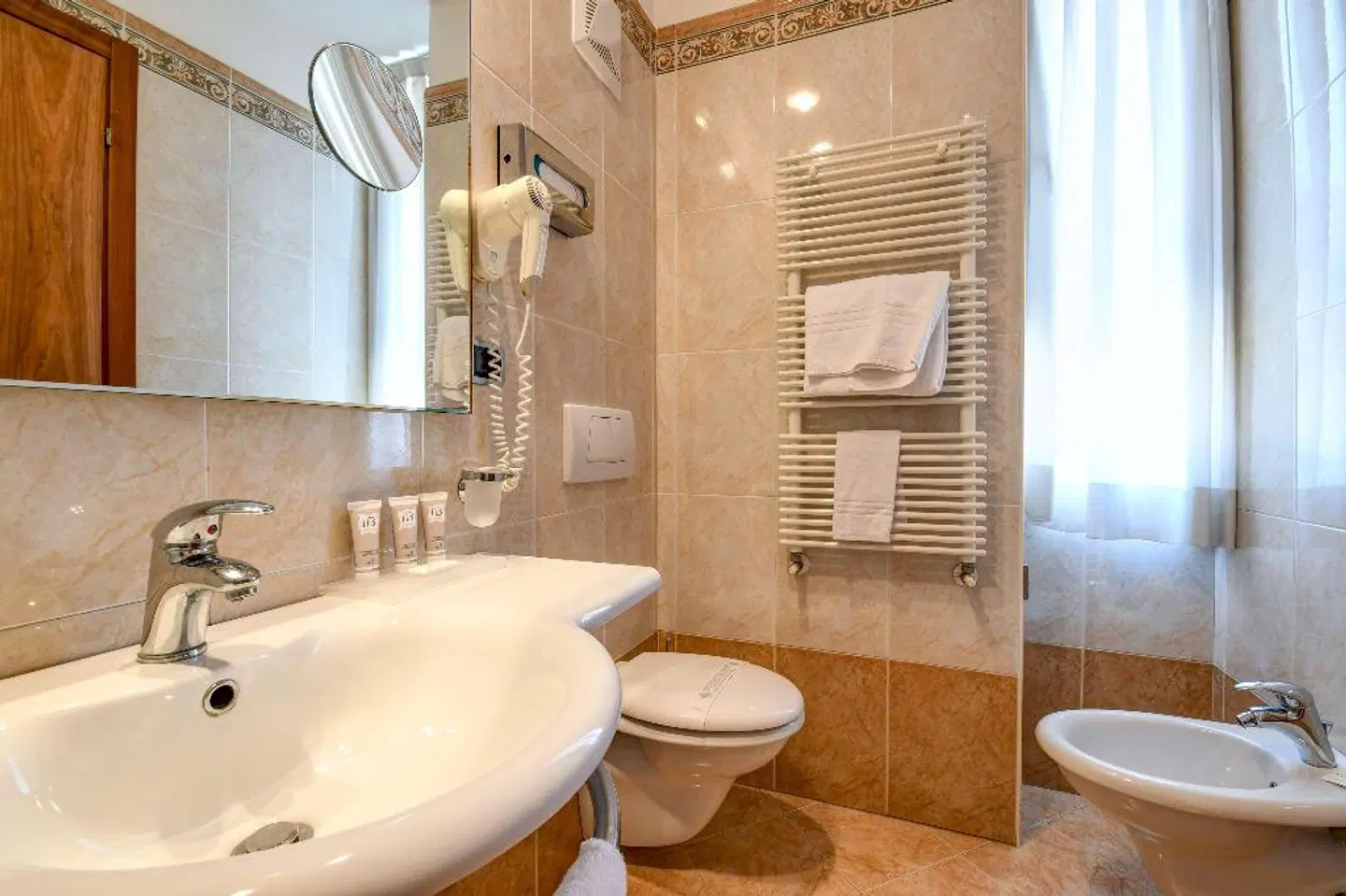 Hotel Master Badezimmer