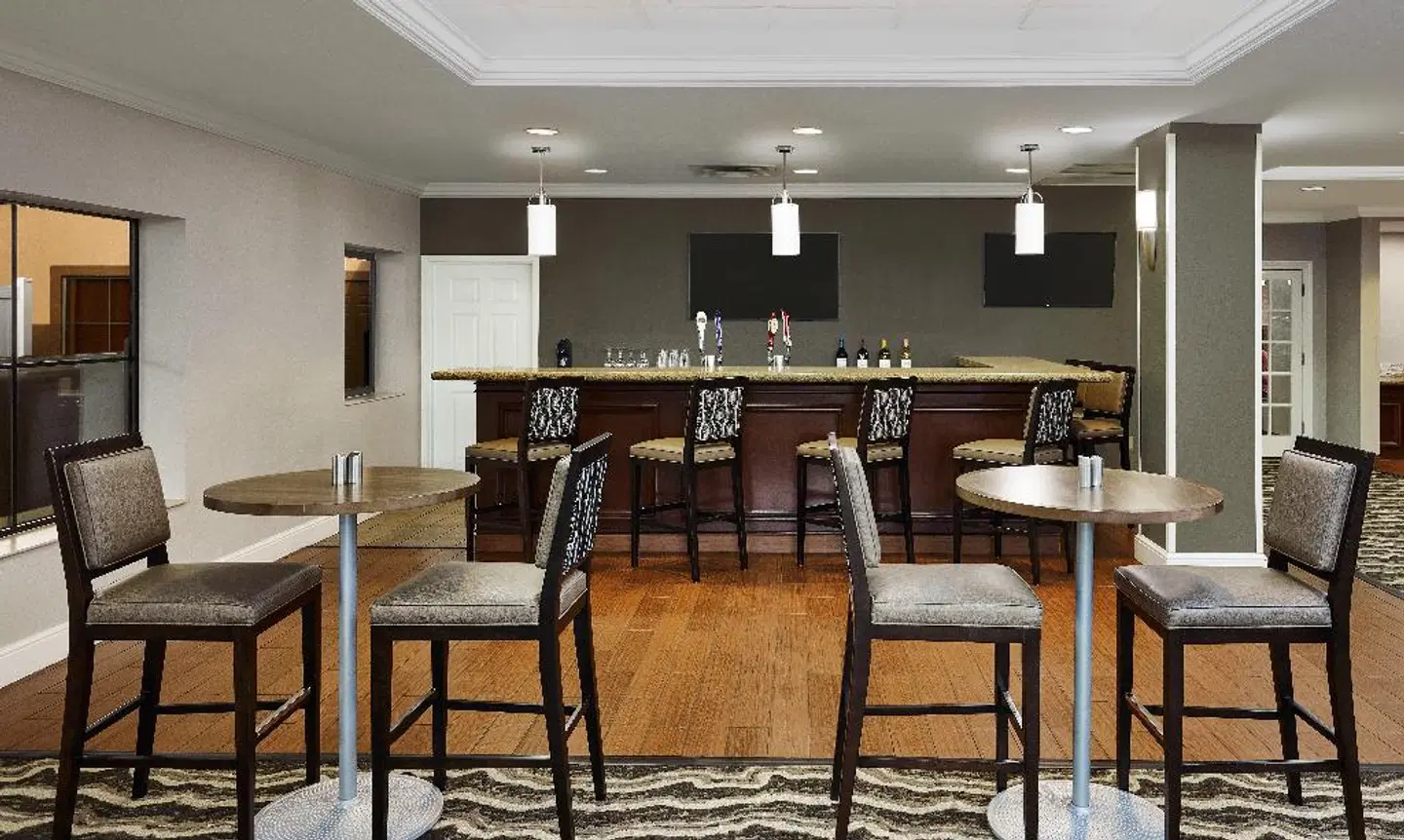 Staybridge Suites Orlando Airport South Bar