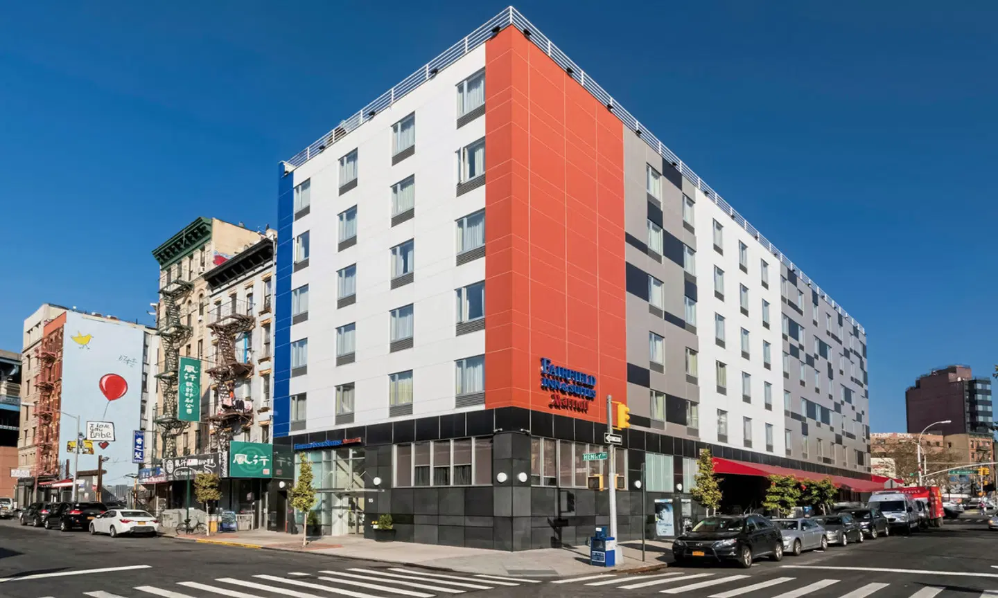 Fairfield Inn & Suites NY Manhattan/Downtown East EXTERIOR