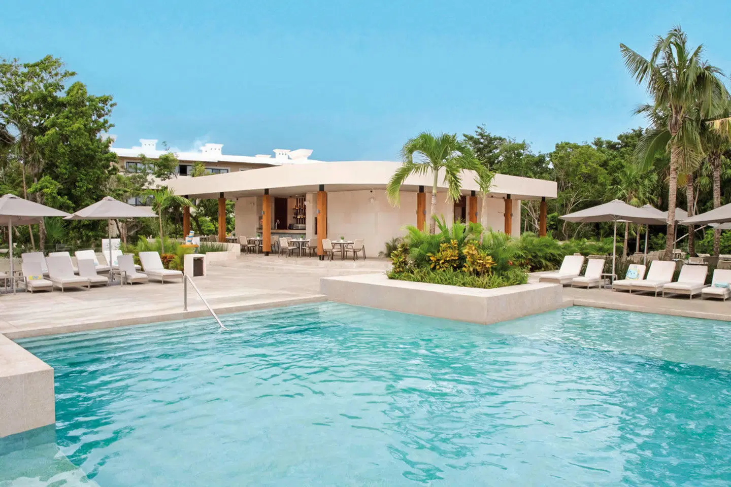 Family Selection at Grand Palladium Kantenah Resort & Spa OUTDOOR_POOL