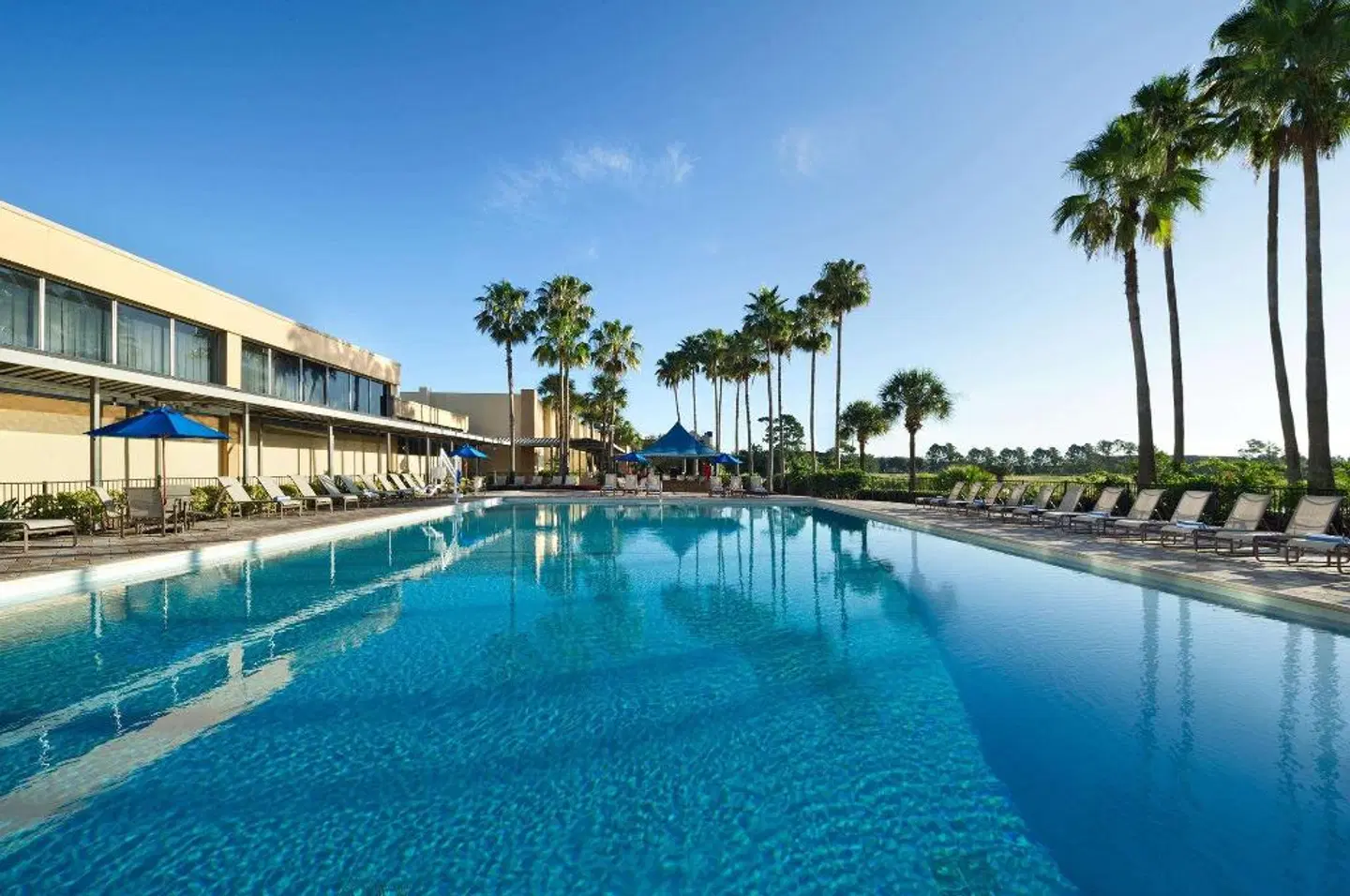 DoubleTree by Hilton at the Entrance to Universal Orlando OUTDOOR_POOL