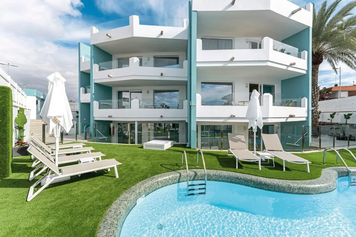 Los Caribes 2 OUTDOOR_POOL