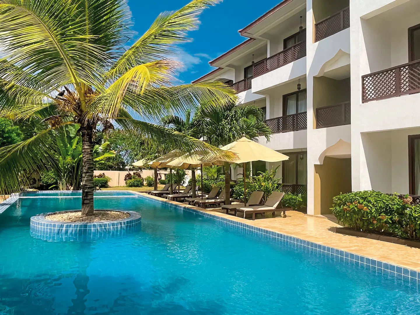 AHG Hisia Nungwi Experience OUTDOOR_POOL