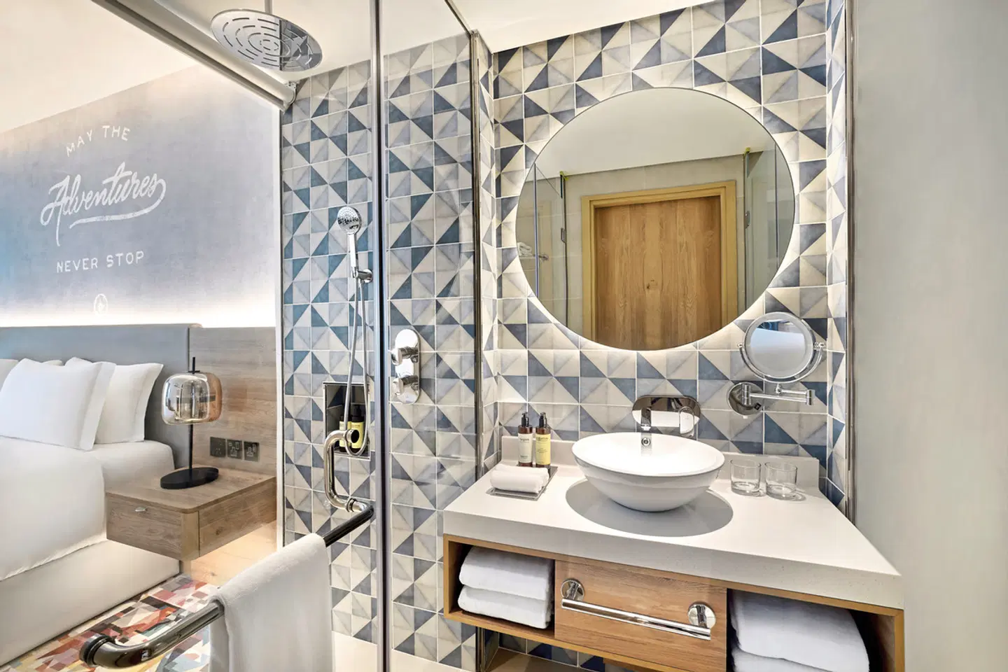 NH Collection Dubai The Palm BATHROOM