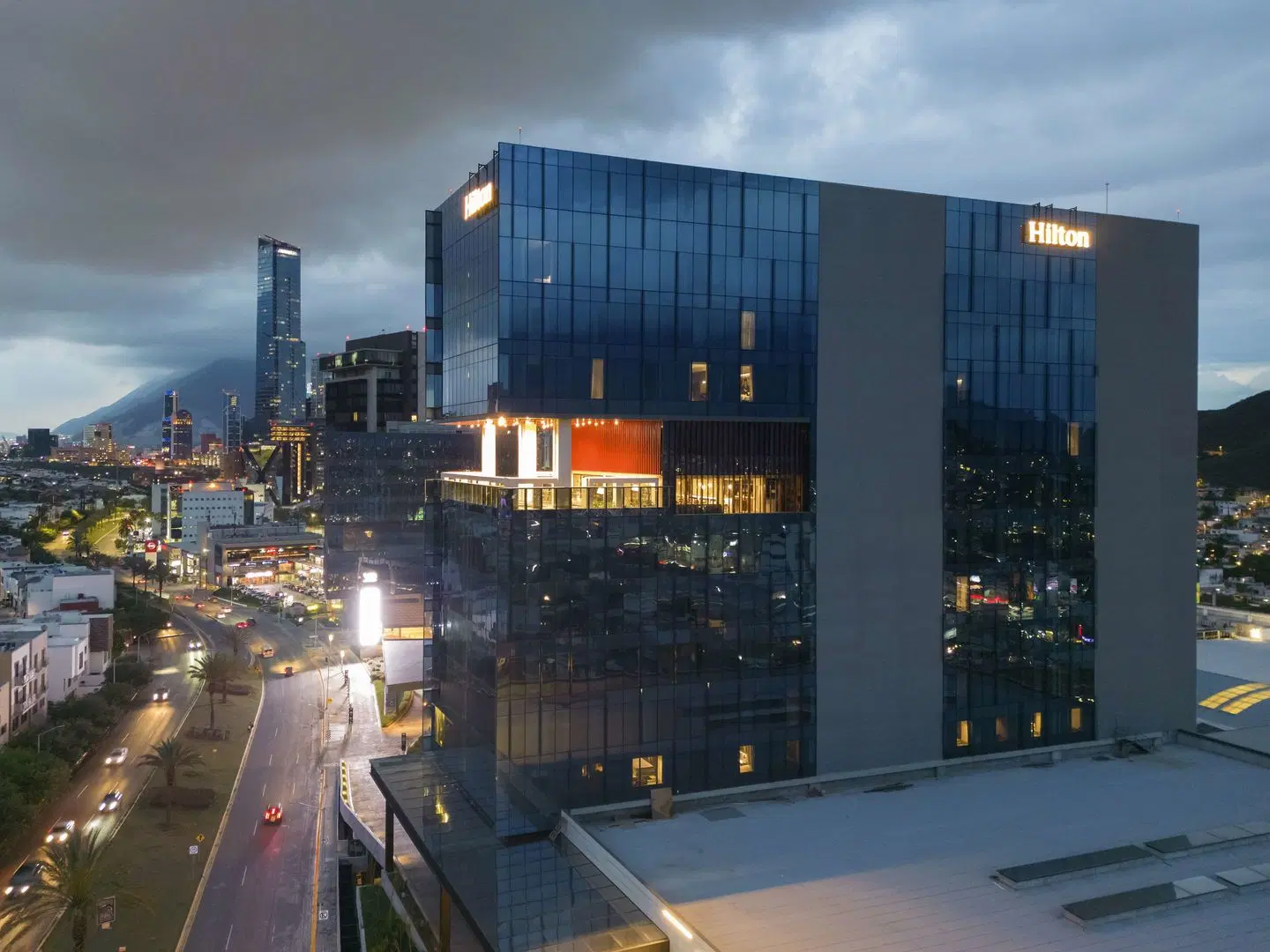 Hilton Monterrey EXTERIOR