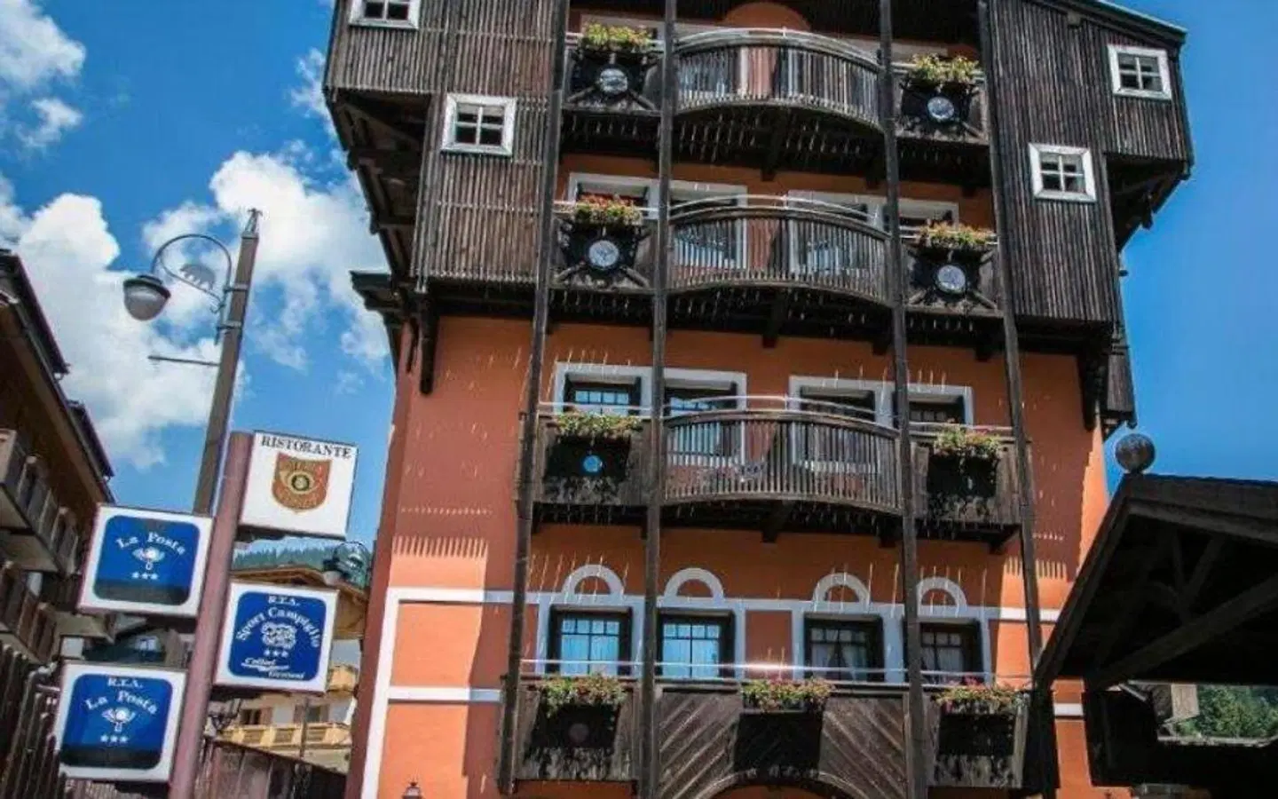 Hotel Posta RTA EXTERIOR