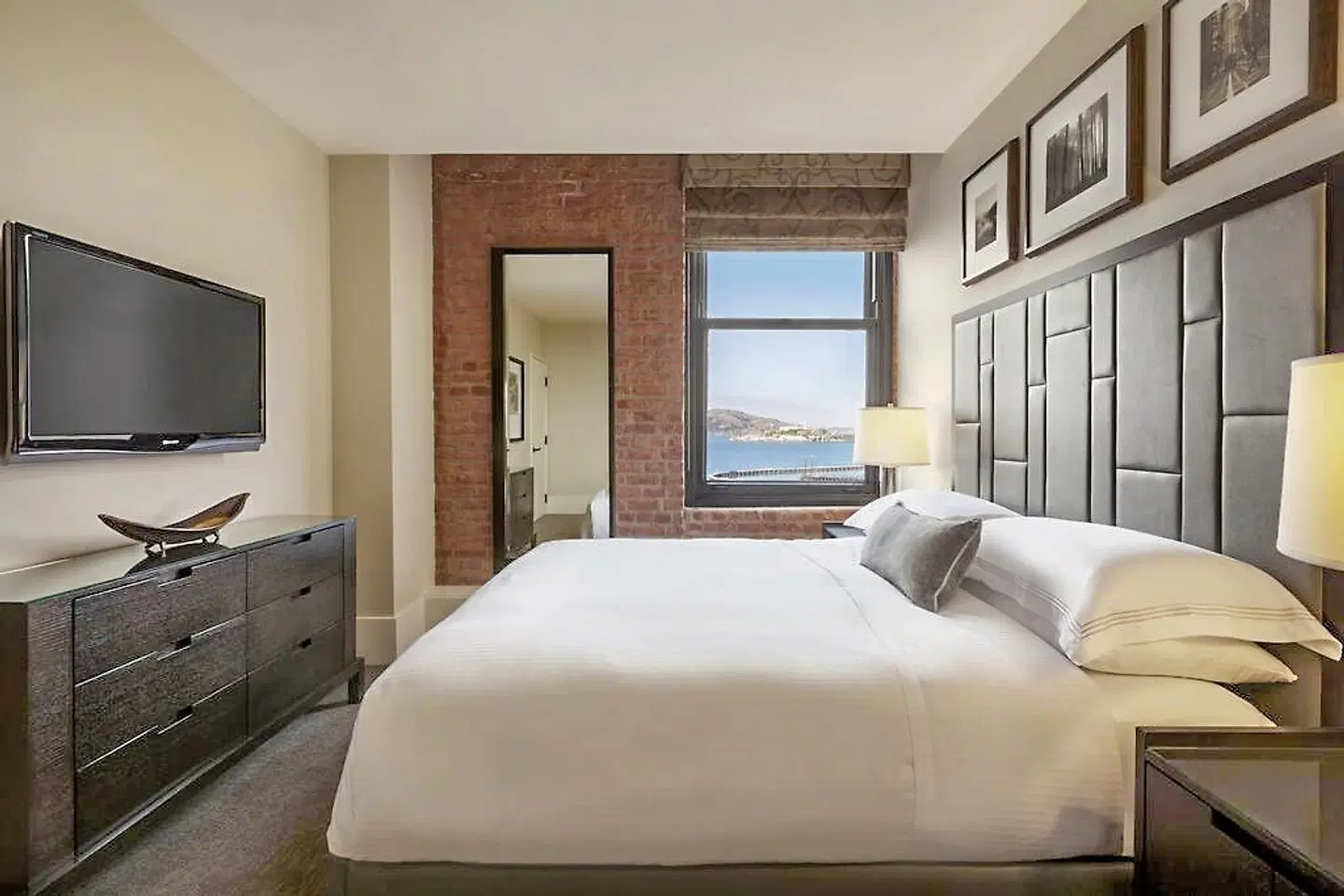 Fairmont Heritage Place Ghirardelli Square ROOM_EXAMPLE