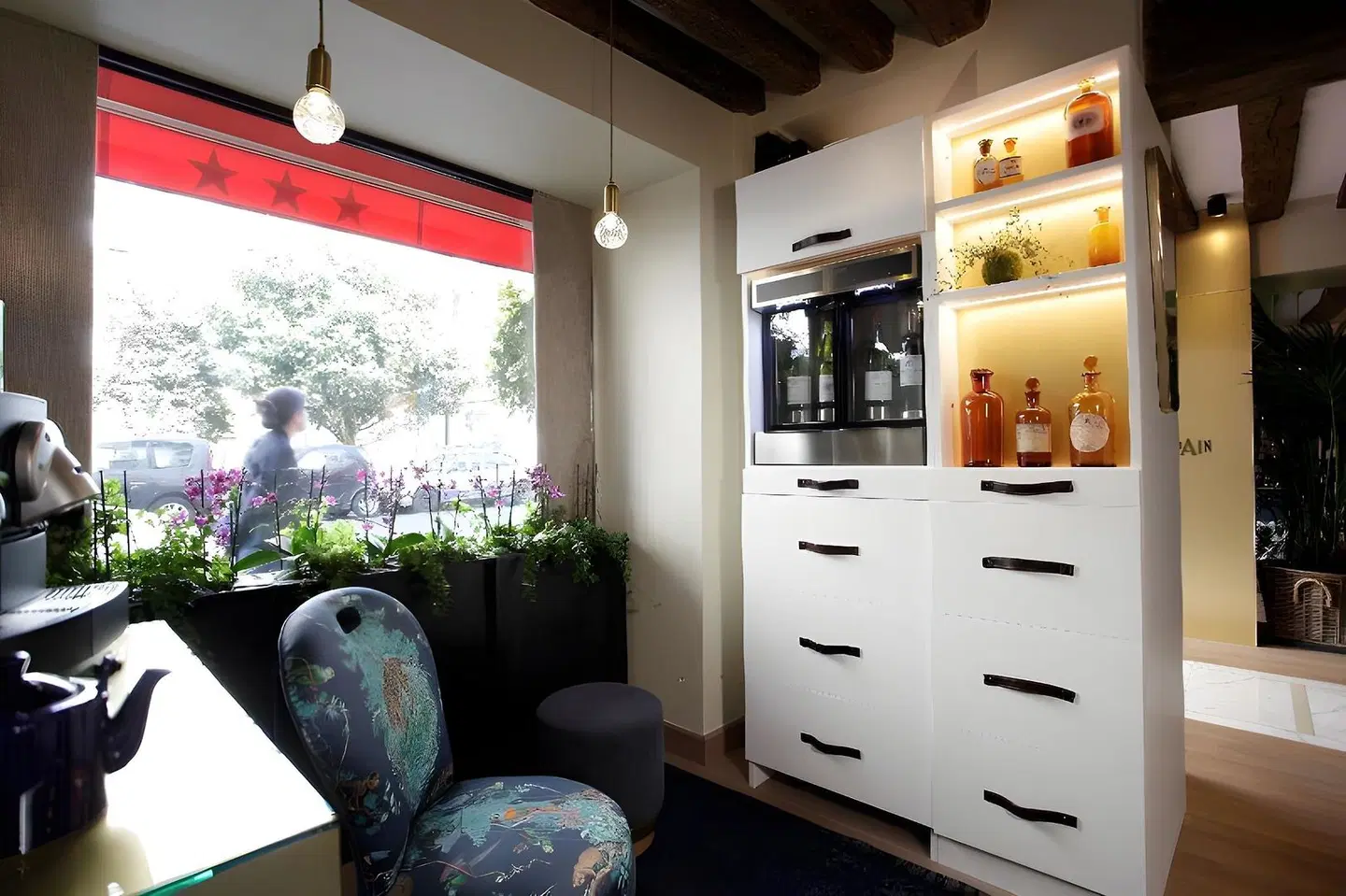 Sevres Saint Germain Bar