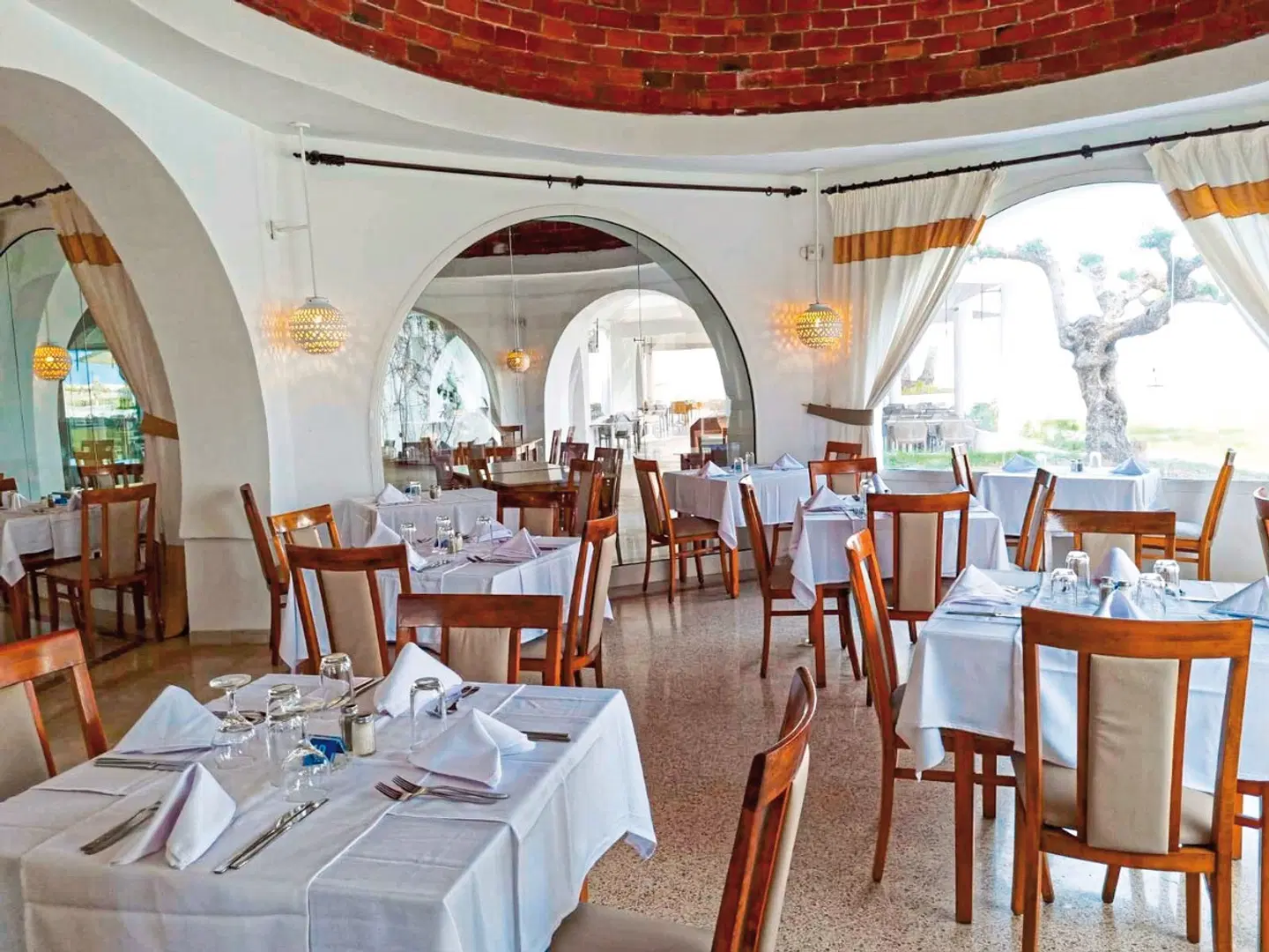Monarque Club Rivage Restaurant