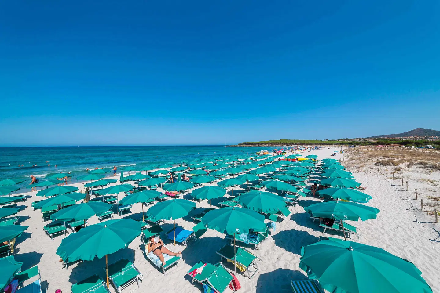 Baia dei Pini Strand