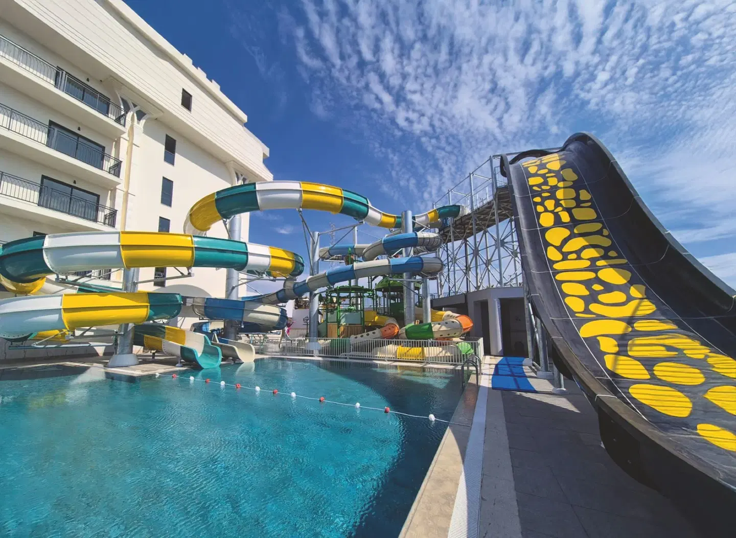 Armella Hill Hotel OUTDOOR_POOL