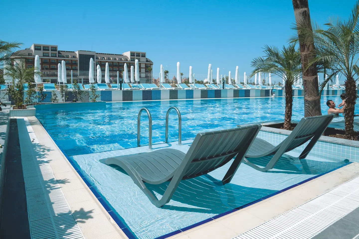 Armella Hill Hotel OUTDOOR_POOL