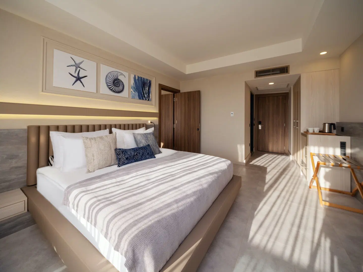 Liu Resorts ROOM_EXAMPLE