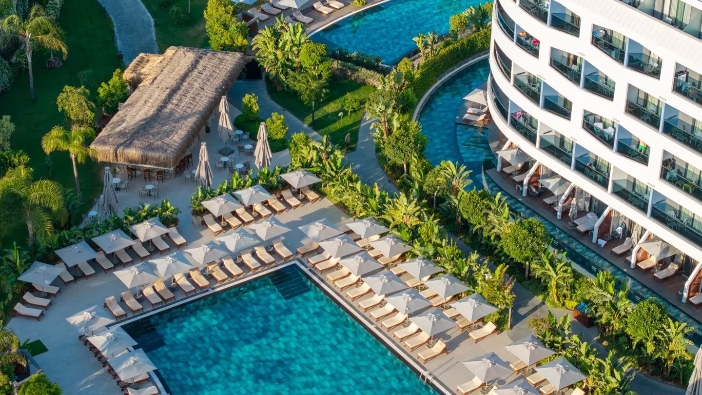 Liu Resorts OUTDOOR_POOL