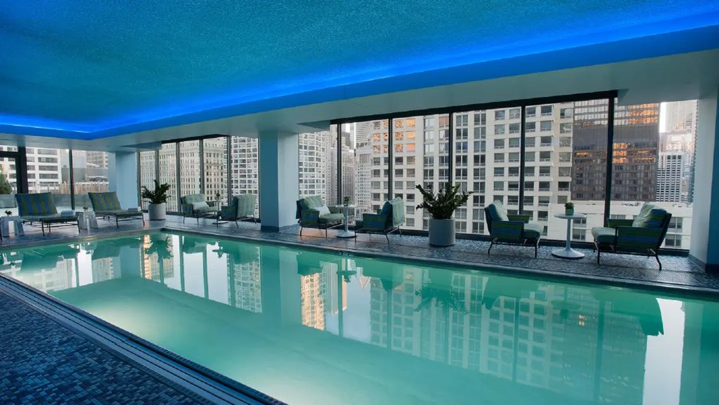 Royal Sonesta Chicago River North Hallenbad