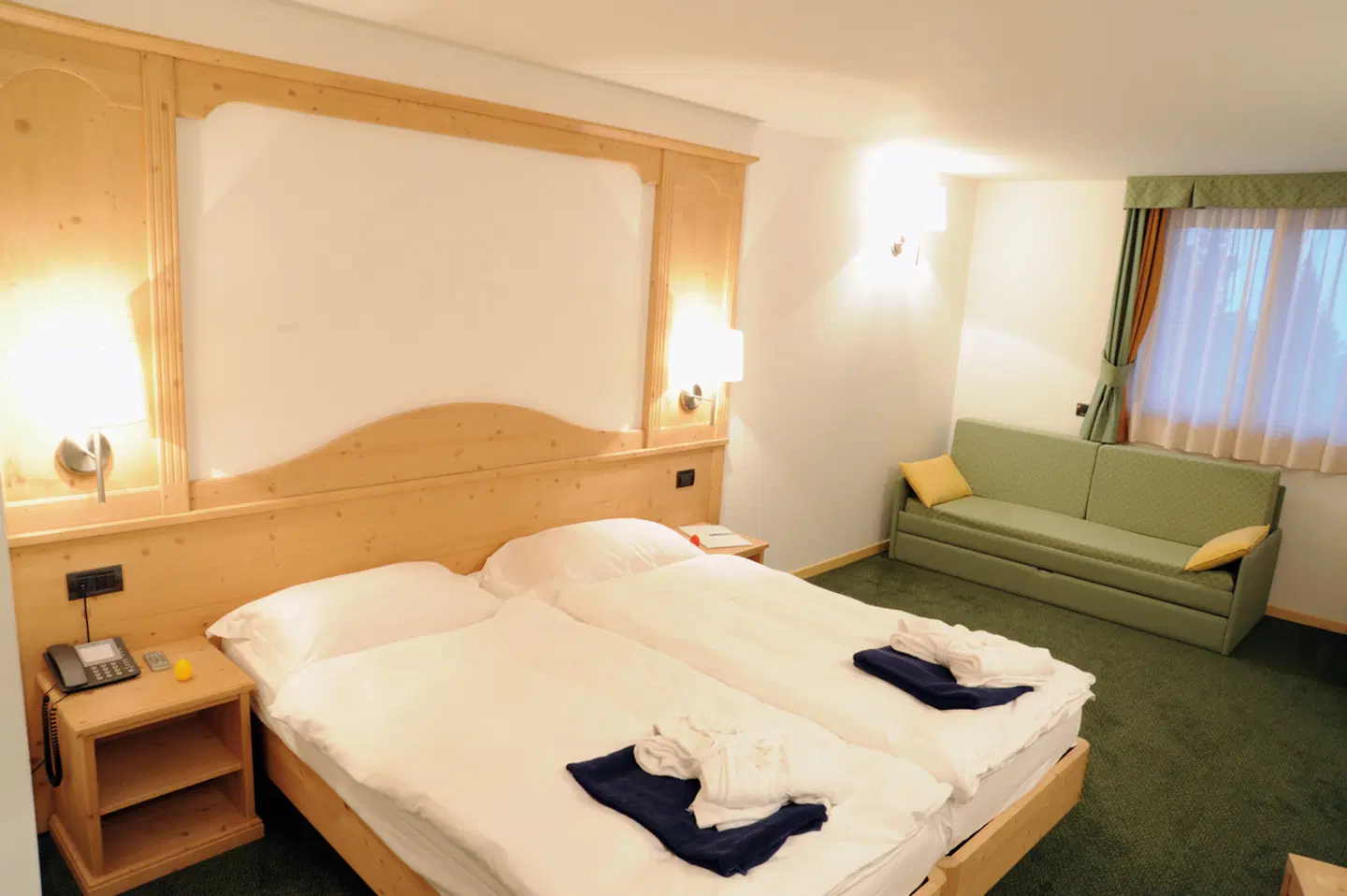 Alpine Mugon ROOM_EXAMPLE