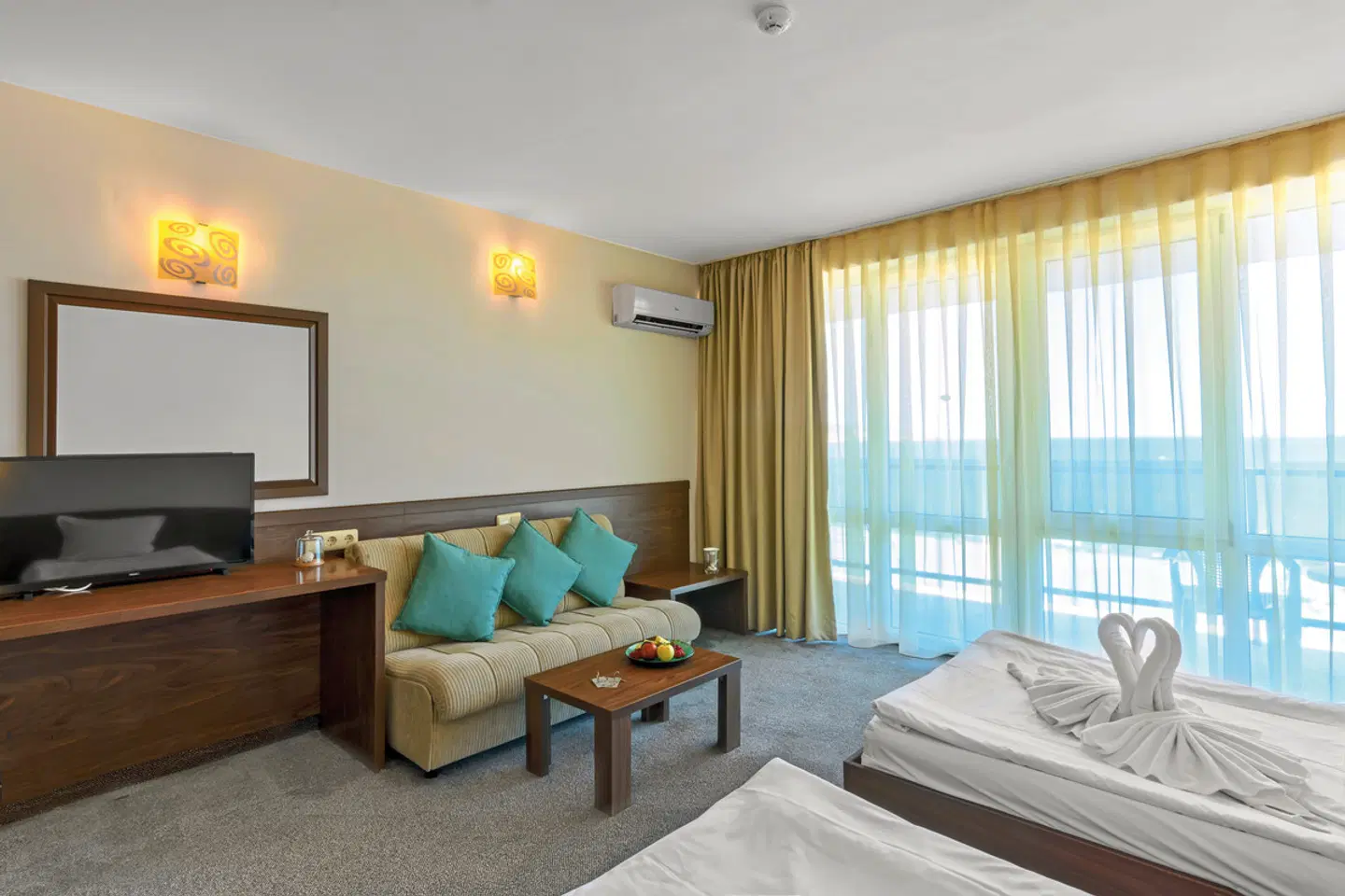 Glarus Beach ROOM_EXAMPLE