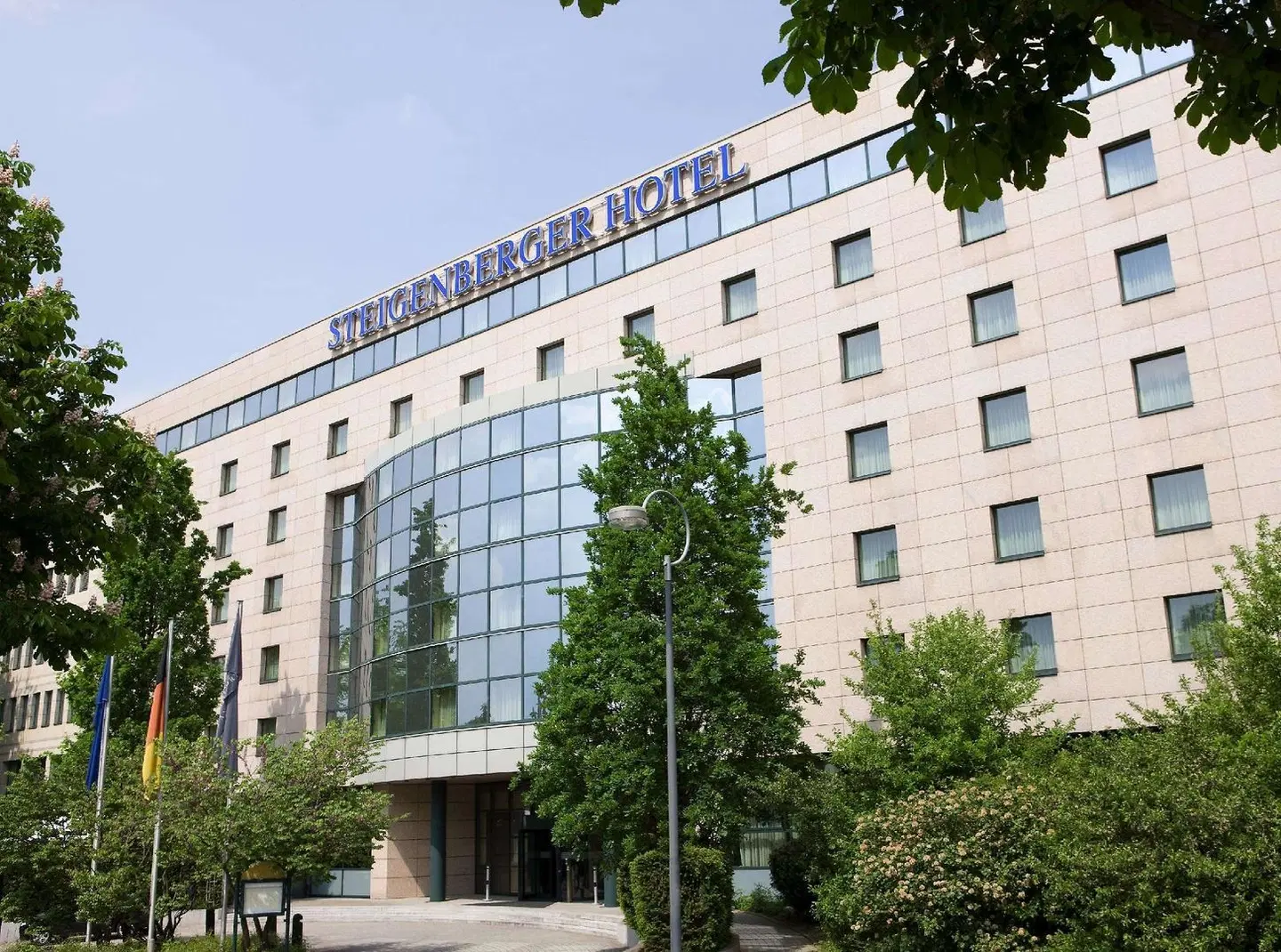 Steigenberger Hotel Dortmund EXTERIOR