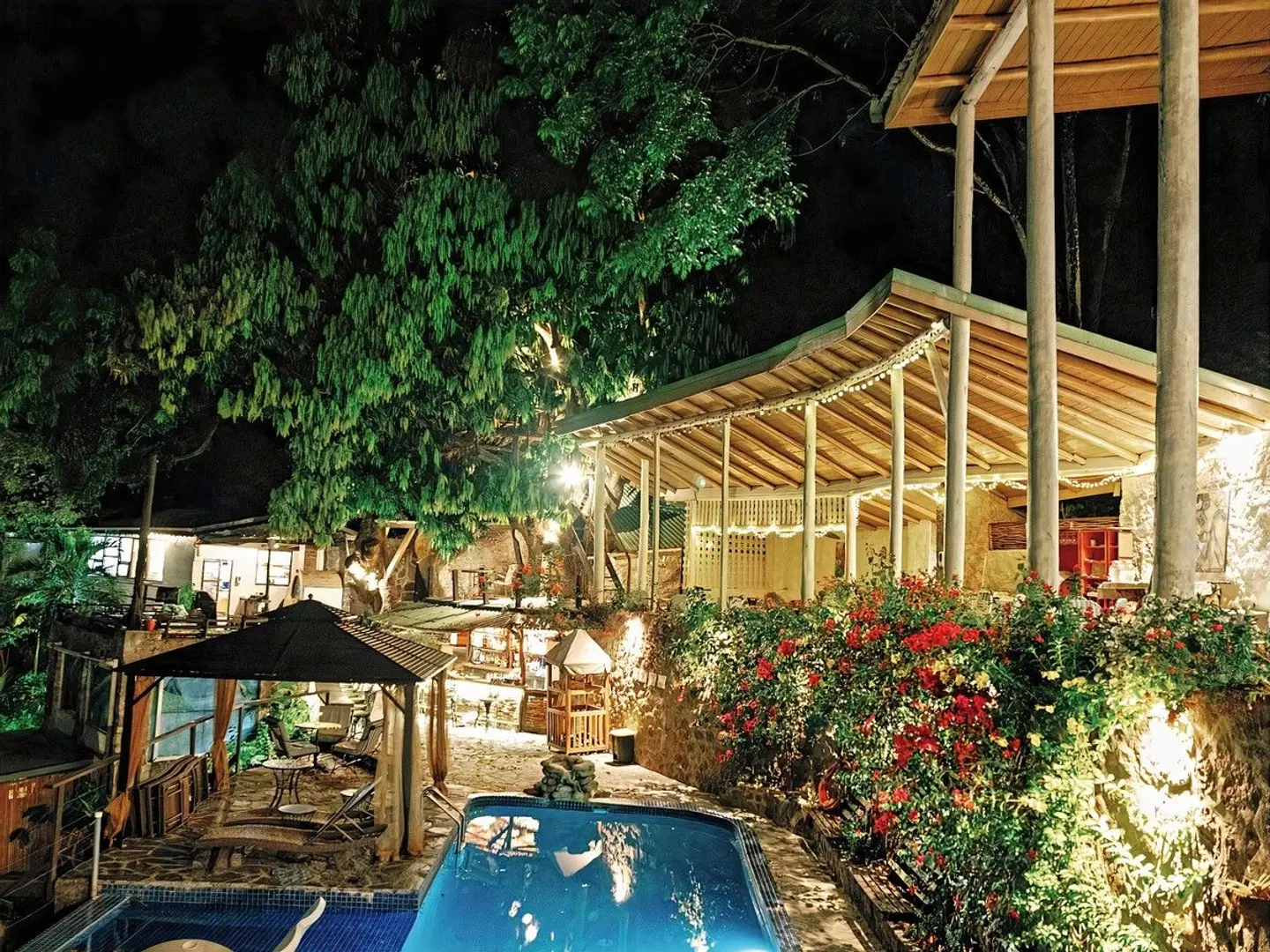 Green Fig Resort & Spa Hallenbad