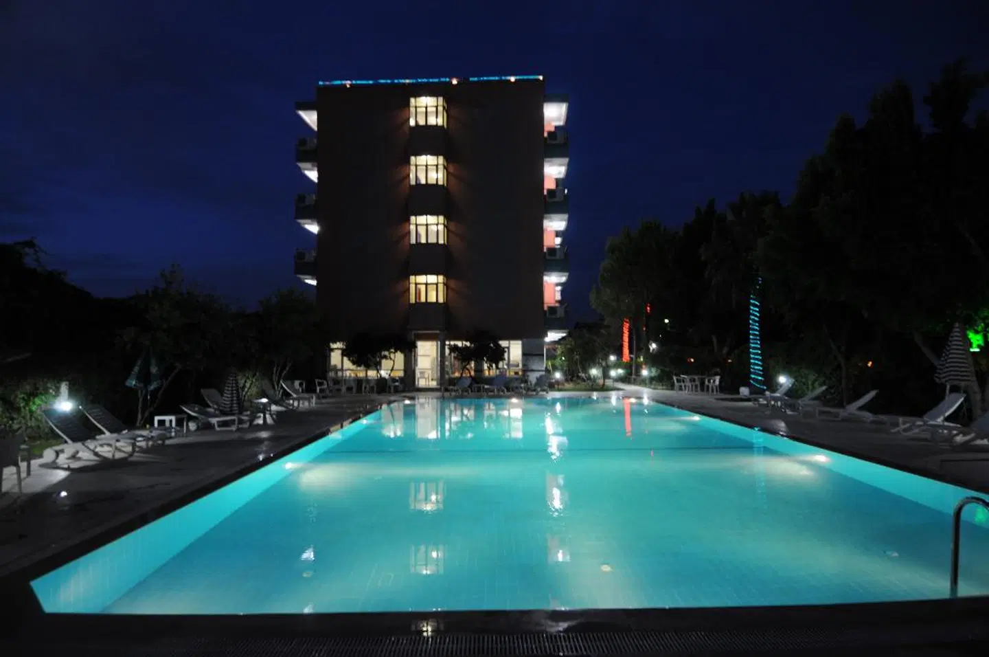 Bellissima Hotel OUTDOOR_POOL