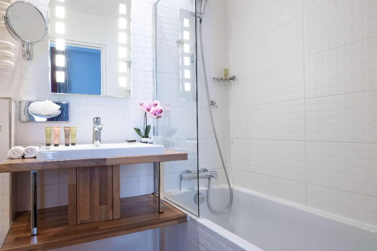 Bradford Elysées - Astotel Badezimmer