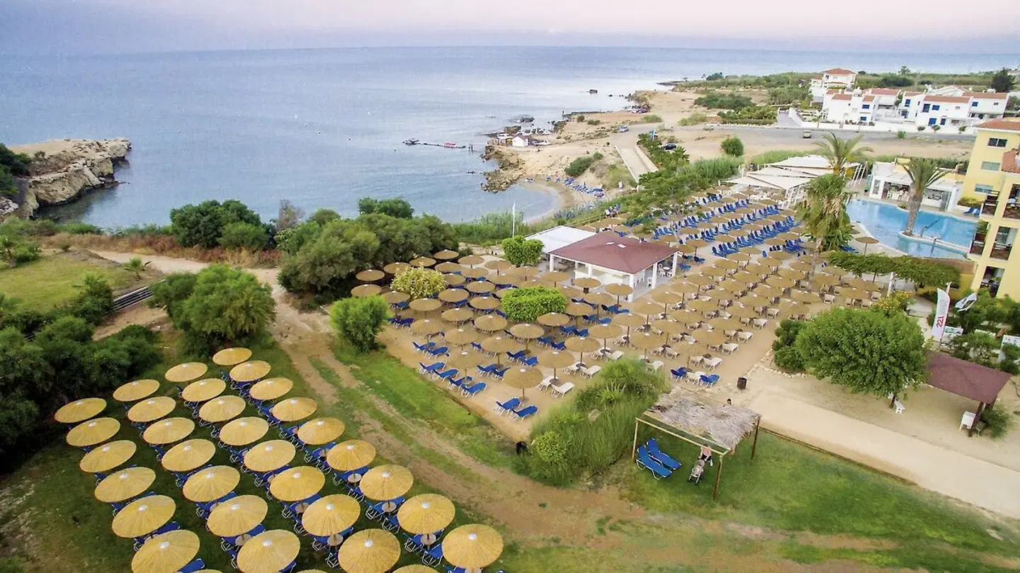 Malama Beach Holiday Village EXTERIOR