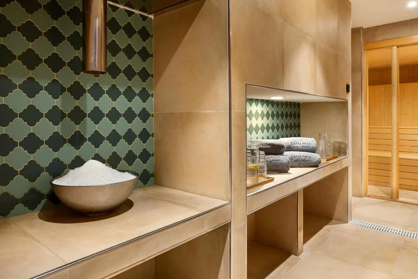 Catalonia Santa Justa Badezimmer