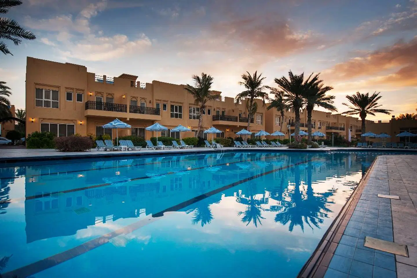 Al Hamra Village Hotel OUTDOOR_POOL