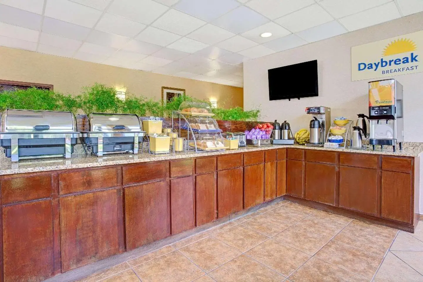 Days Inn by Wyndham Hampton Near Coliseum Convention Center Restaurant