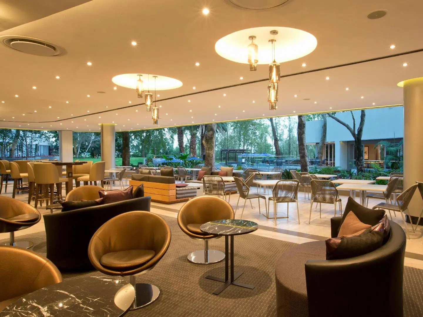 The Maslow Hotel Sandton Restaurant