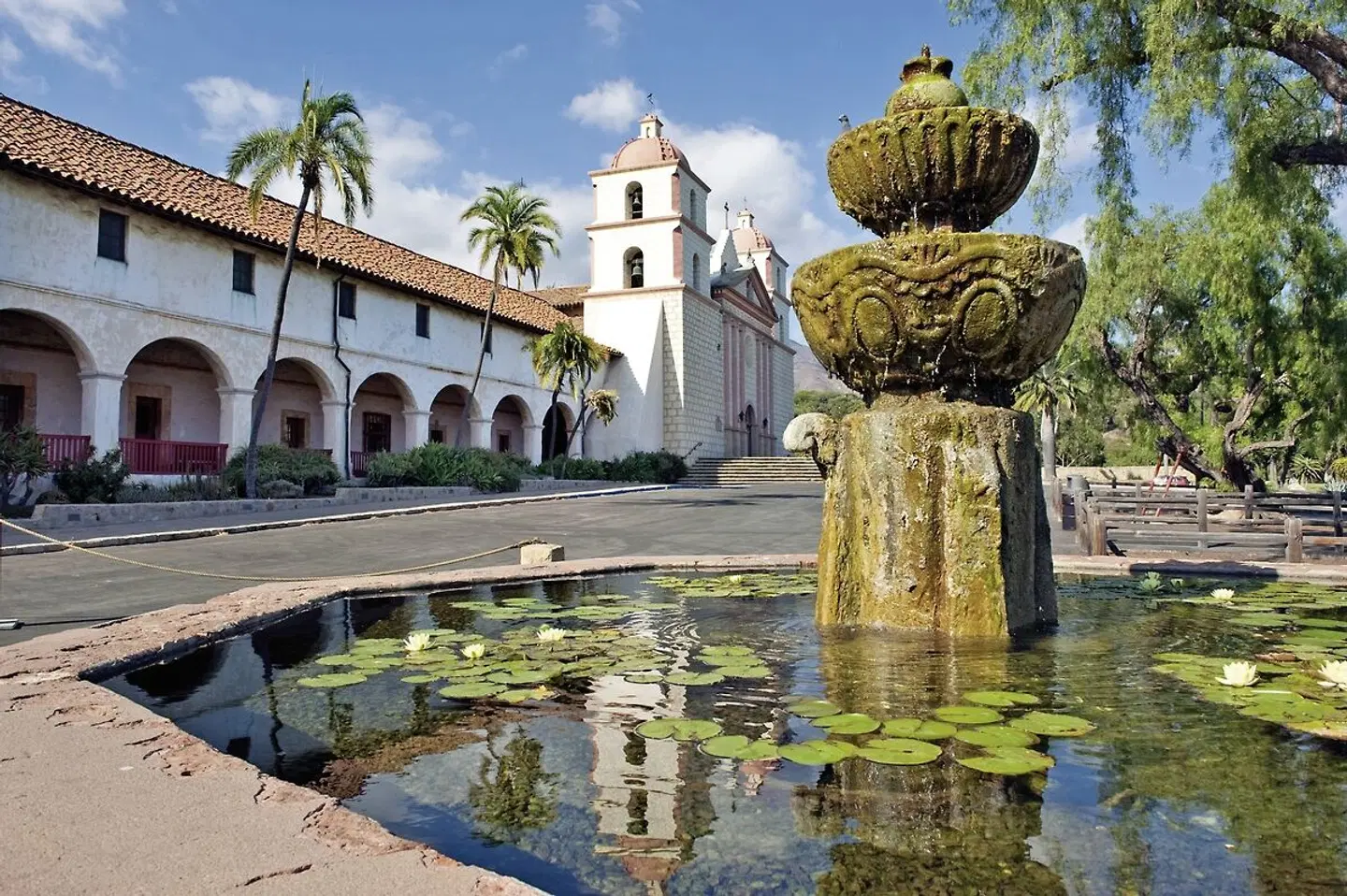 Western Express & Hawaii Oahu EXTERIOR