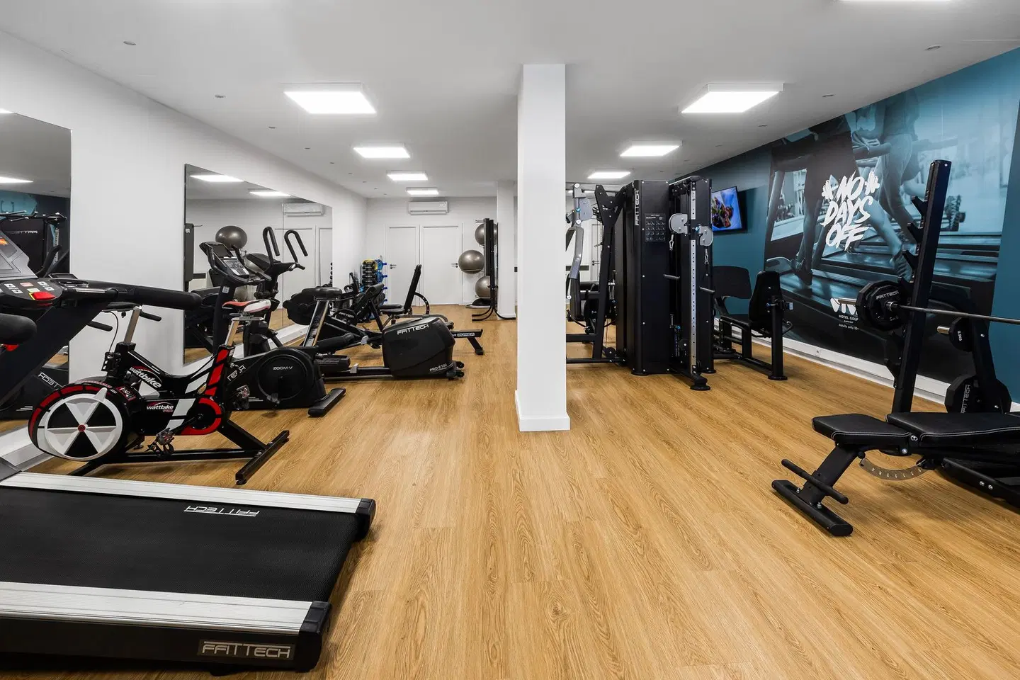 VIVA Golf Adults Only 18+ SPORTS_AND_LEISURE