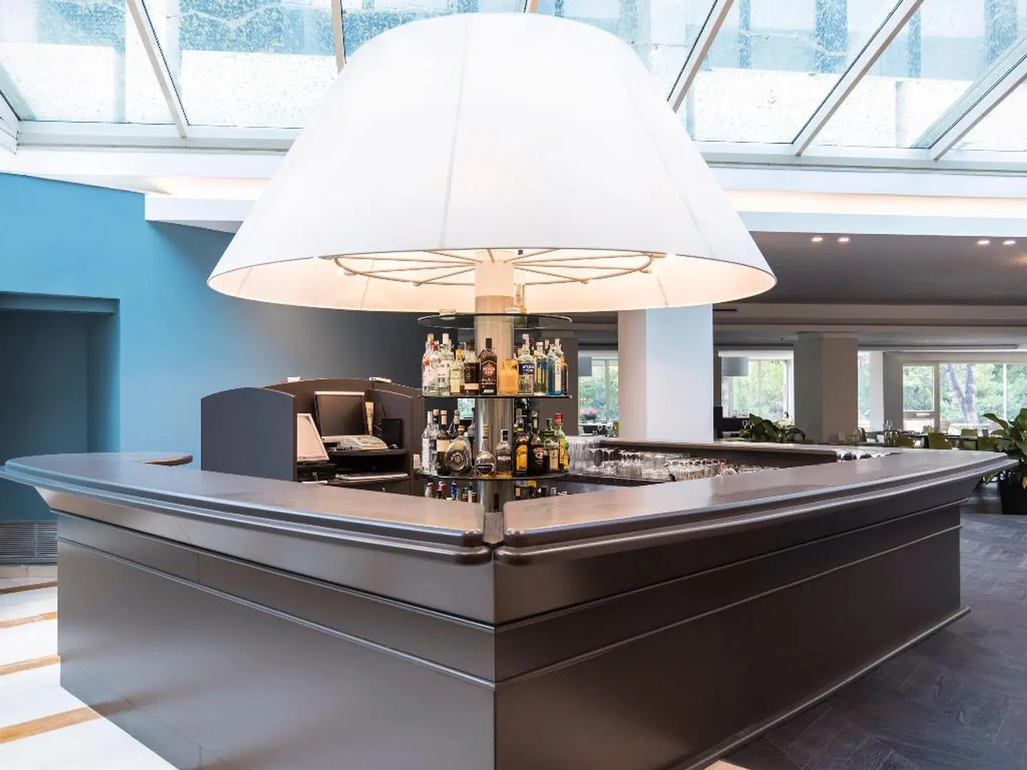 Mercure Roma West Bar