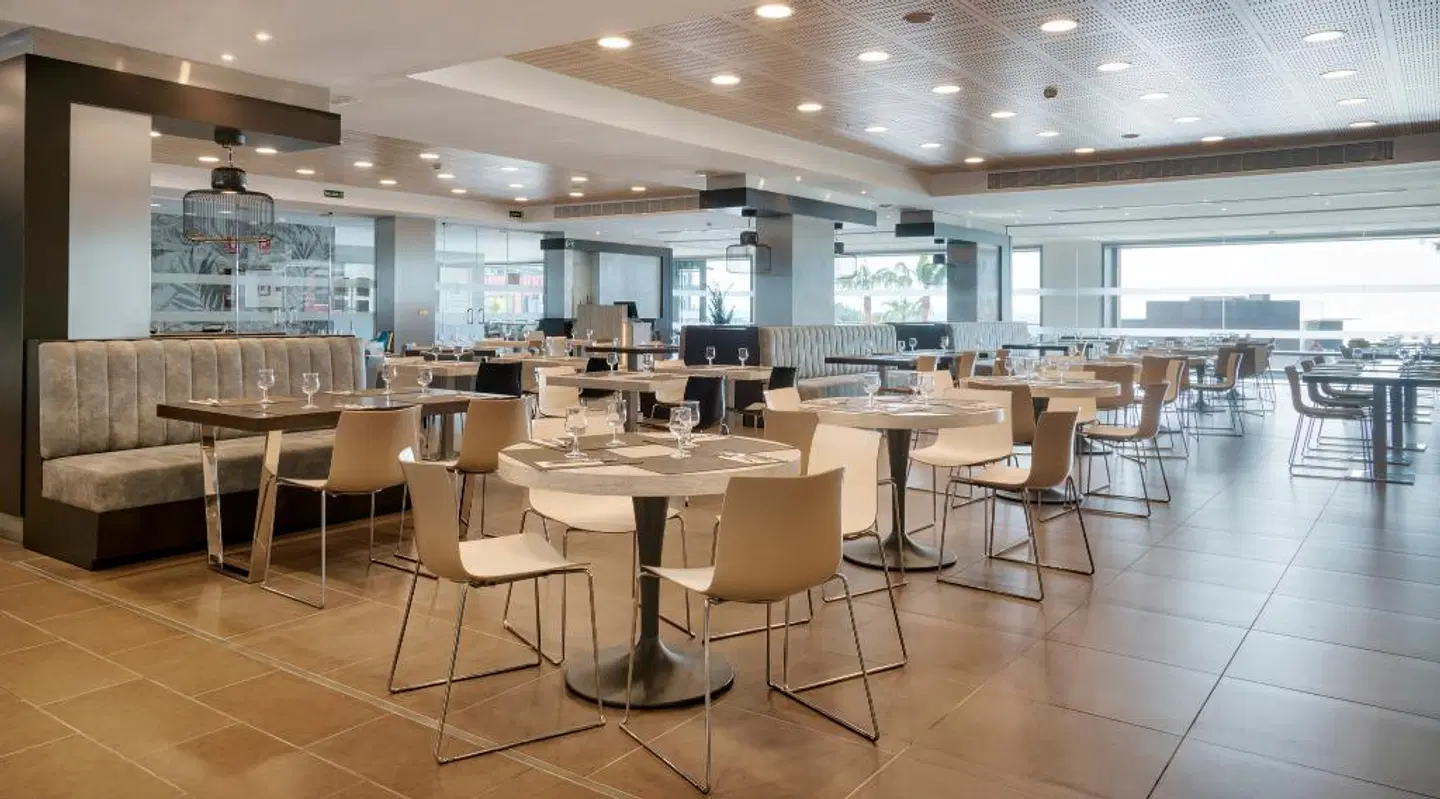 Hotel ILUNION Calas De Conil RESTAURANT