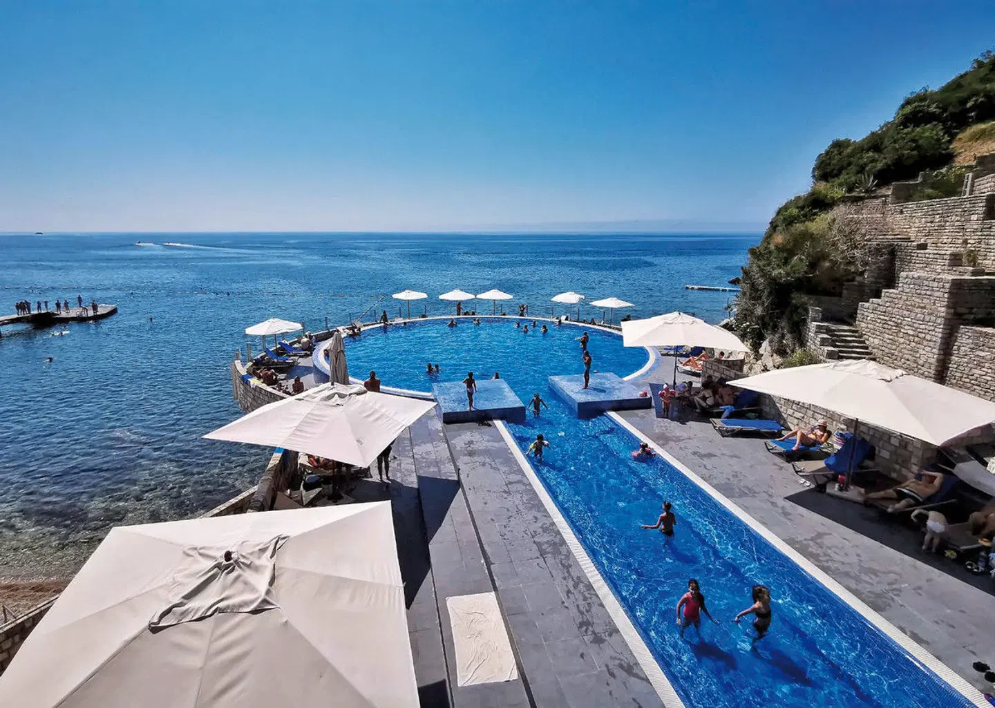 Beppler & Jacobson Montenegro Avala Hotel Strand