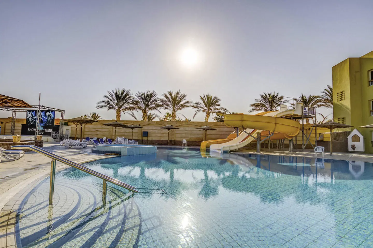 Palm Beach Resort OUTDOOR_POOL