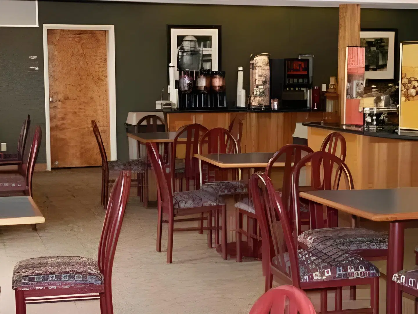 Hampton Inn Helena Bar