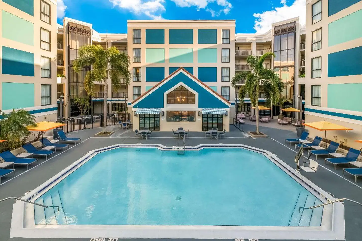 Sonesta ES Suites Orlando - International Drive OUTDOOR_POOL