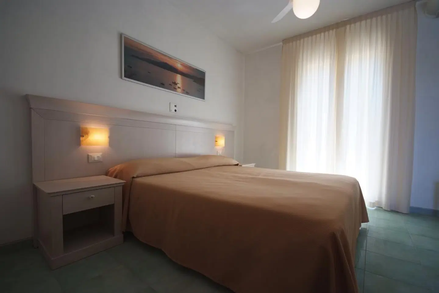 Hotel Dino ROOM_EXAMPLE