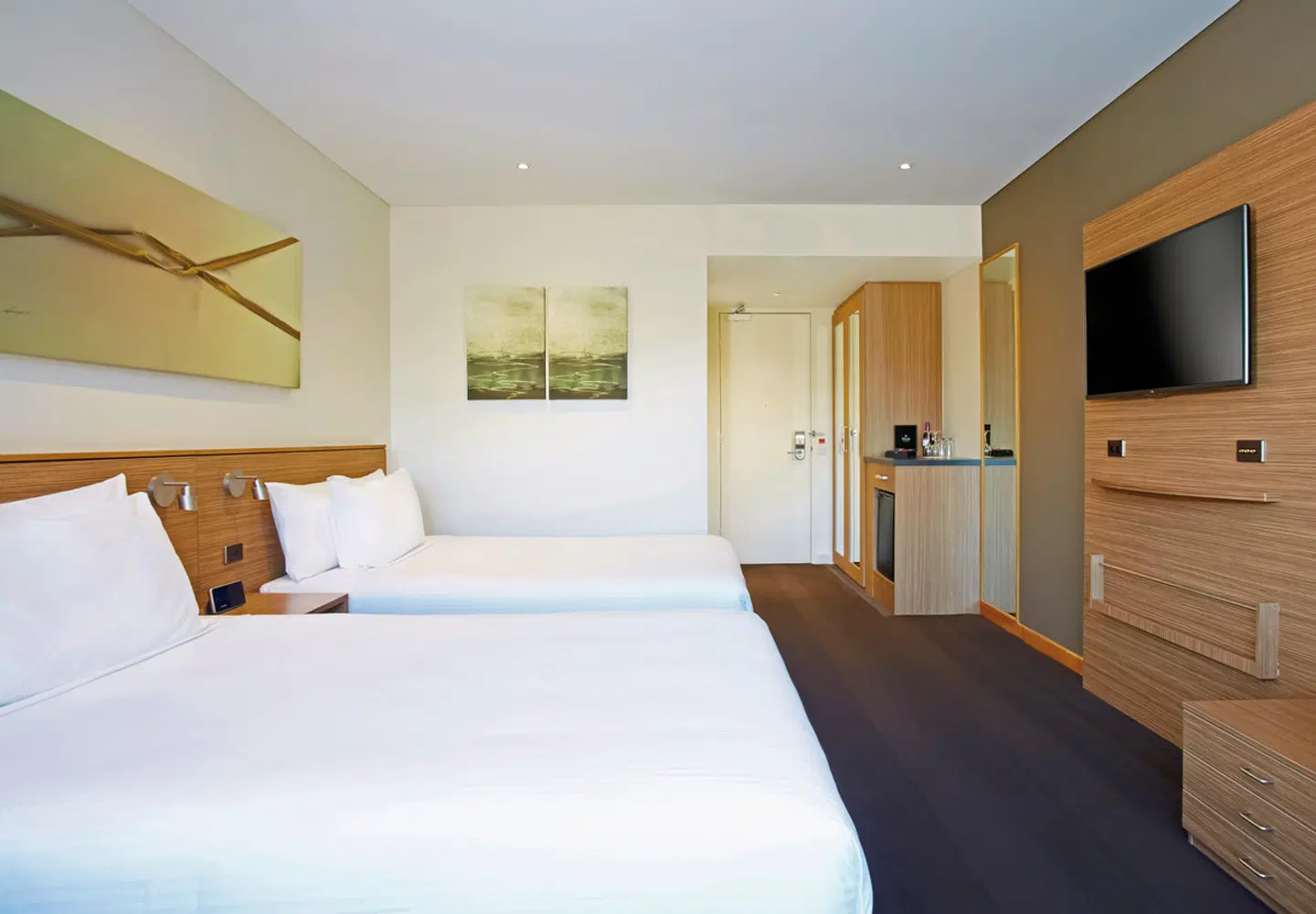 Crowne Plaza Canberra ROOM_EXAMPLE