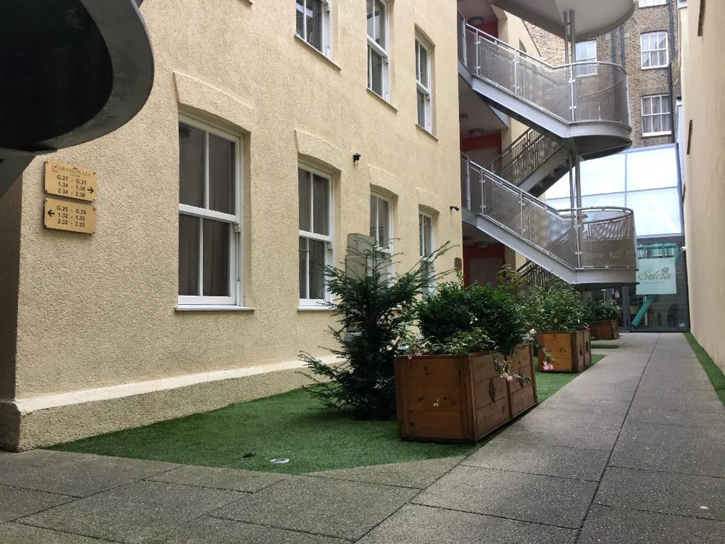 Grand Plaza Serviced Apartments EXTERIOR