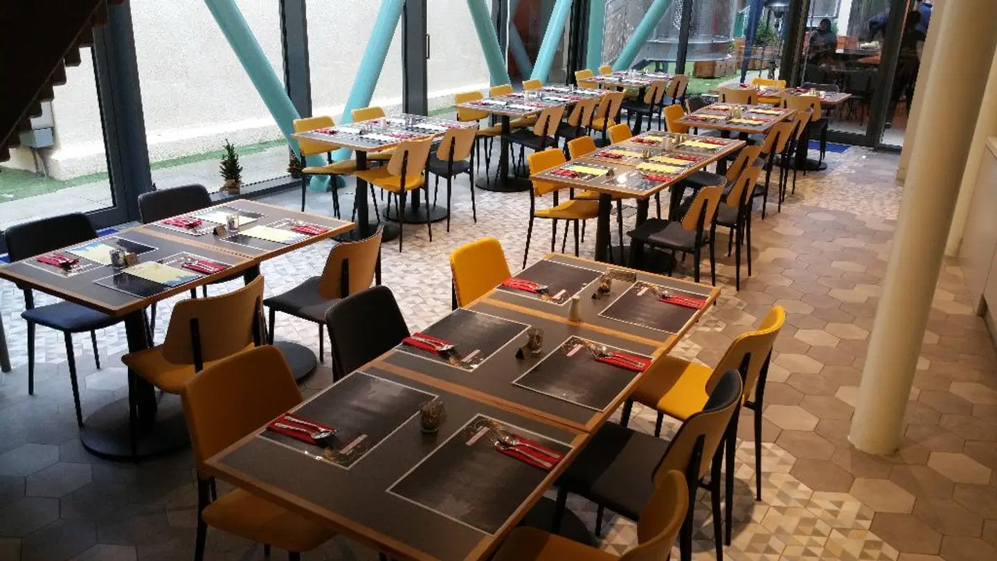 Grand Plaza Serviced Apartments Restaurant