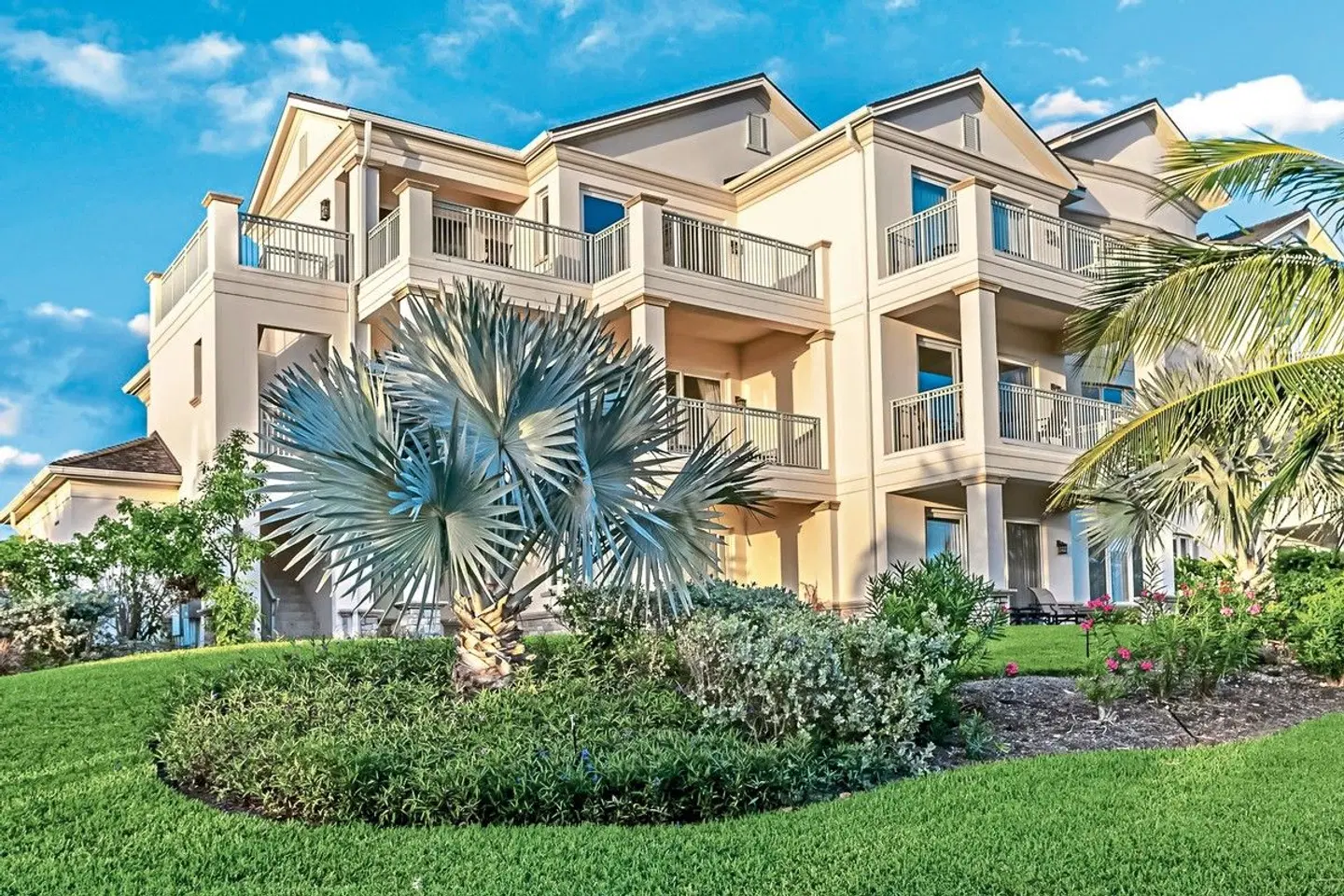 Grand Isle Resort & Residences EXTERIOR