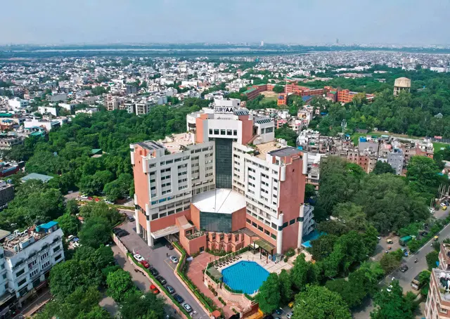The Suryaa New Delhi EXTERIOR
