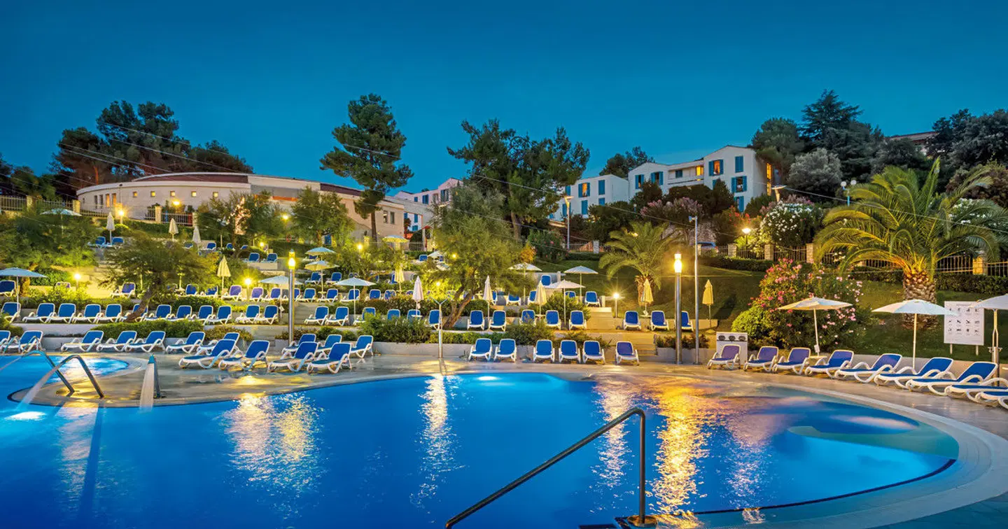 Resort Belvedere Hotel OUTDOOR_POOL