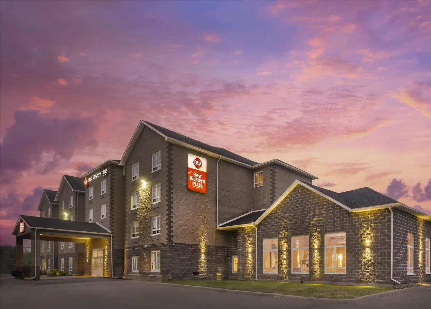 Best Western Plus Saint John Hotel & Suites EXTERIOR