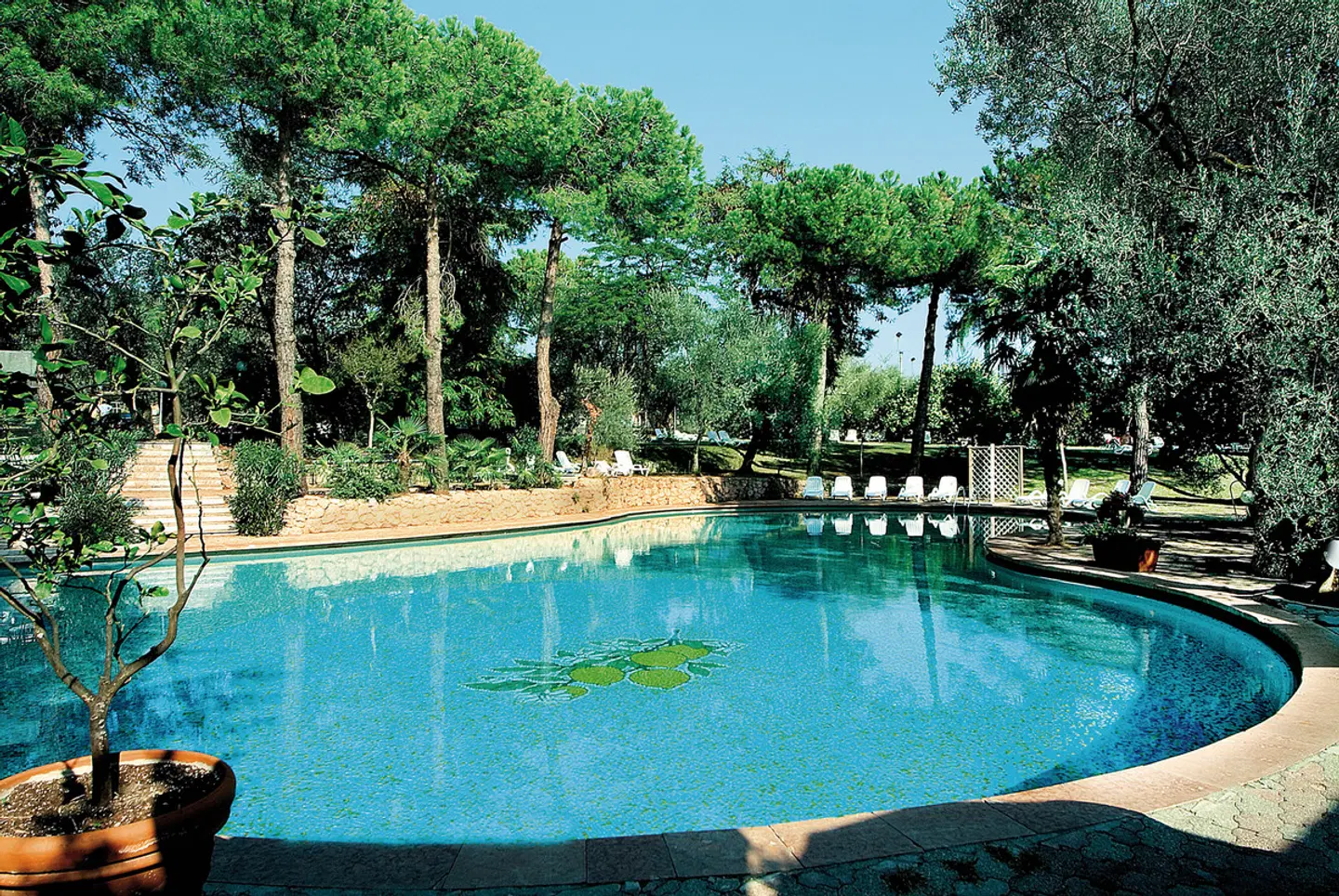 Marco Polo OUTDOOR_POOL