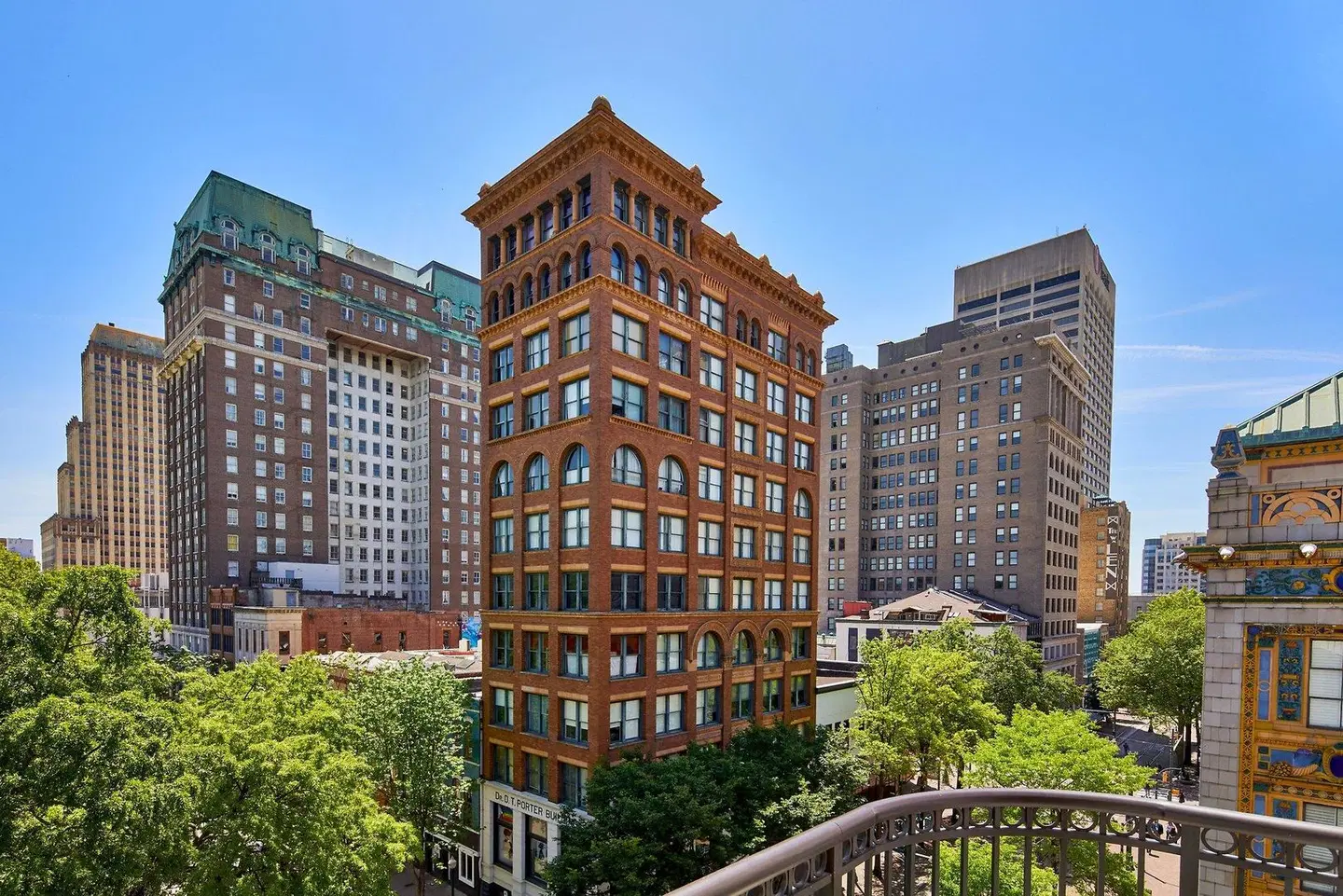 SpringHill Suites by Marriott Memphis Downtown EXTERIOR