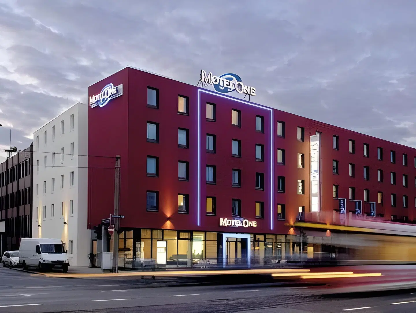 Motel One Nürnberg-Plärrer EXTERIOR