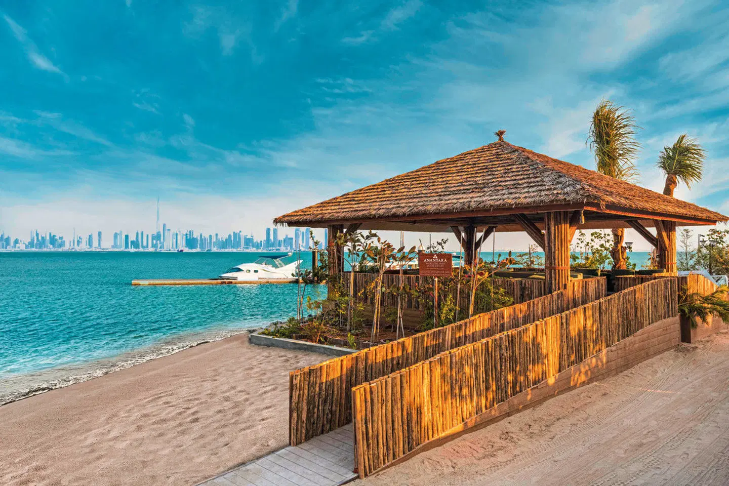Anantara World Islands Dubai Resort BAR
